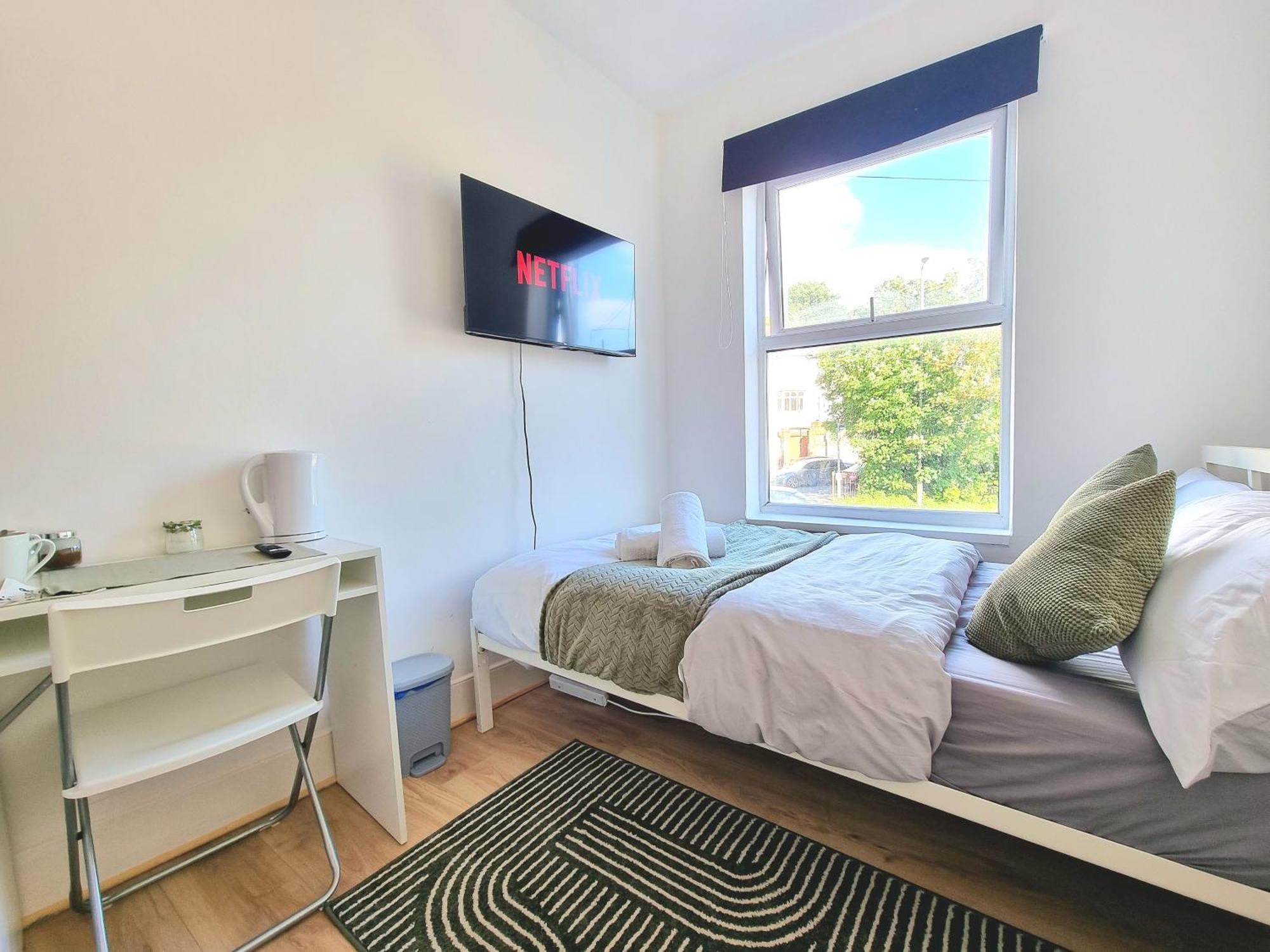 Easy Rooms, London Luton Airport -24 Hour Check-In Buitenkant foto